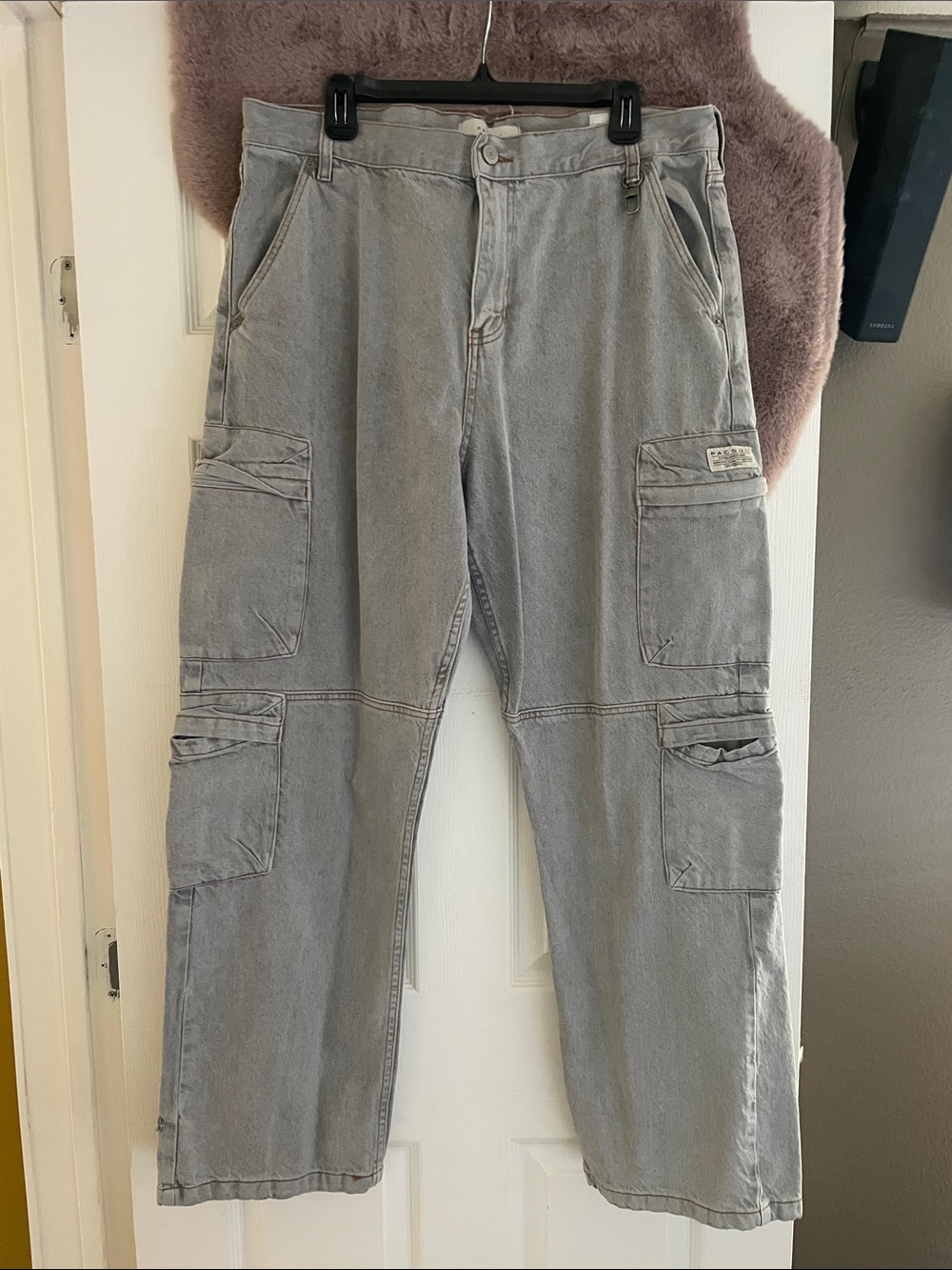 PacSun Men's Cargo Pants in Light Gray — Utility Workwear
